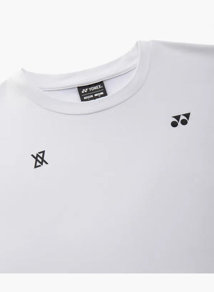 Yonex Unisex T-Shirt 16935 White logo and neckline detail